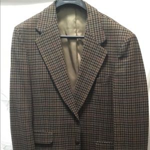 Great looking sports coat multi colors 40R